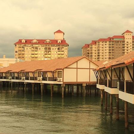 K. E. Private Water Chalet, Port Dickson Bagian luar foto